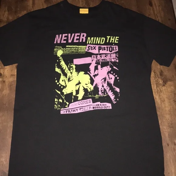 Sex Pistols Band Tee 🤘🏽 - Picture 2 of 4